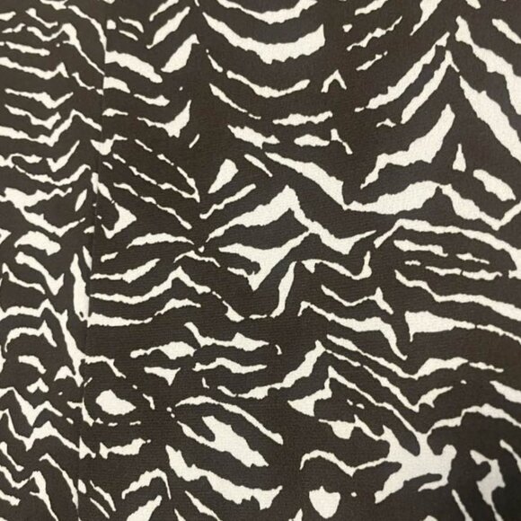 Josephine Studio Tiger Print Faux Wrap Dress – PL, Lightweight & Stretchy - Picture 7 of 12